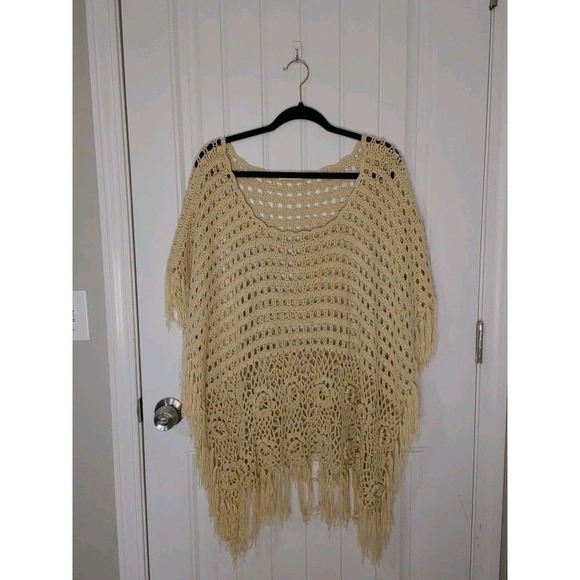 SOLITAIRE Ravi Khosla 1X/2X Crocheted Poncho Floral Cutout Design Beige Granny - Picture 1 of 7